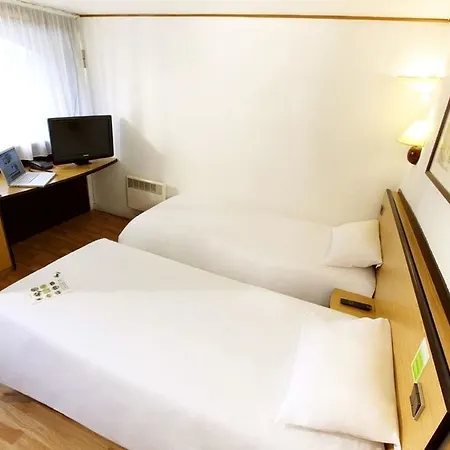 Campanile Hotel 3*