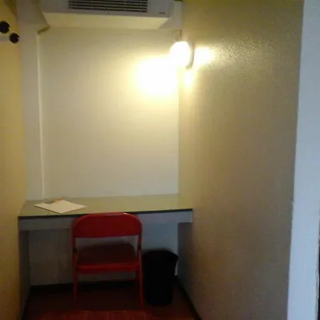 Hotel Campanile 3*