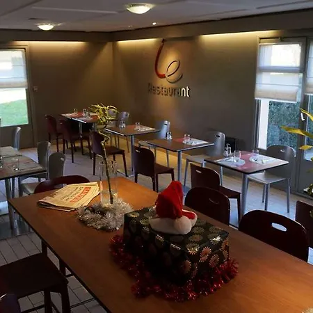 Hotel Campanile Lourdes